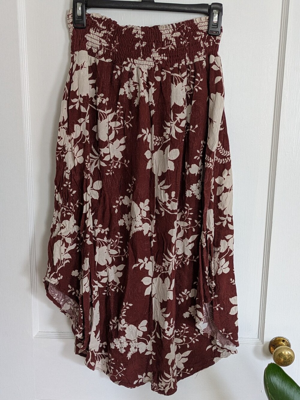 Sozy Mia Midi Skirt Burgundy Cream Floral Pattern Smocked Waist Pockets - Picture 9 of 13